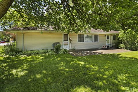 Tiny photo for 808 W Weathersfield Way, Schaumburg, IL 60193 (MLS # 12685853)