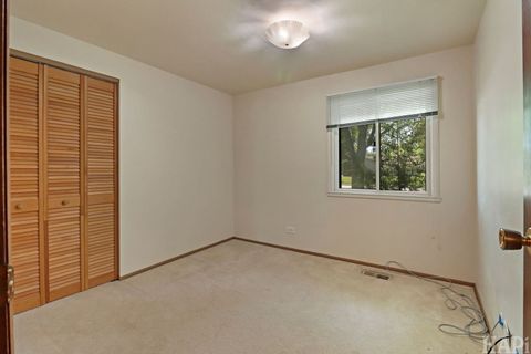 Tiny photo for 808 W Weathersfield Way, Schaumburg, IL 60193 (MLS # 12685853)