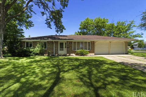 Photo of 808 W Weathersfield Way, Schaumburg, IL 60193 (MLS # 12685853)