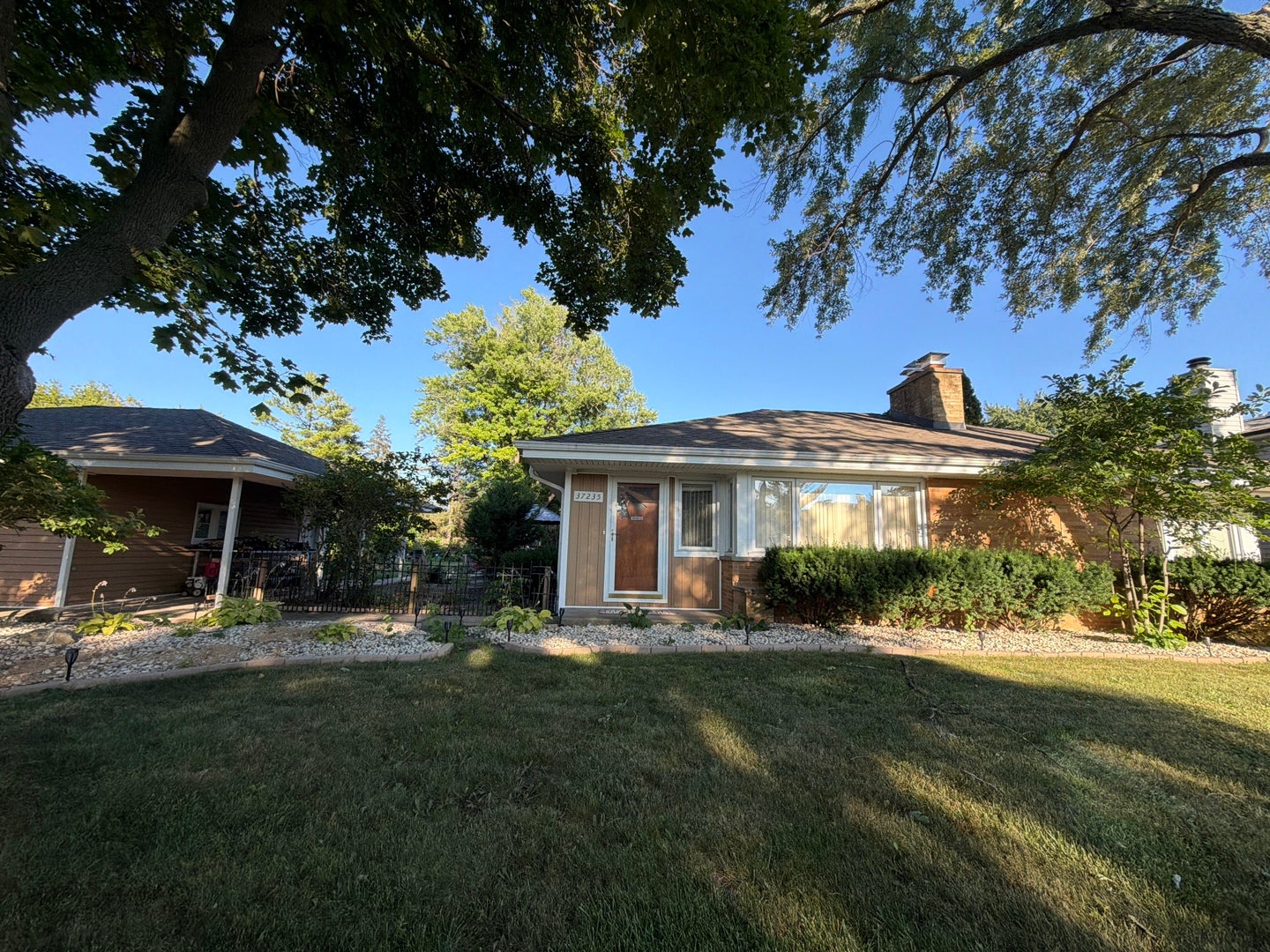 37235 N Hillside Drive