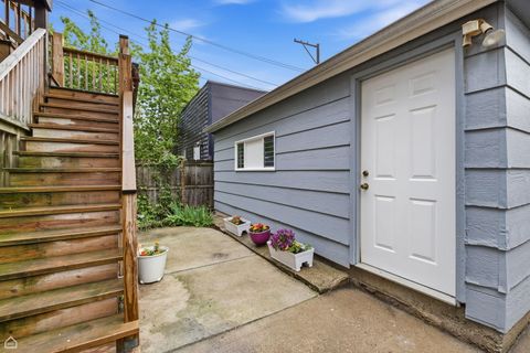 Tiny photo for 1820 W SUPERIOR Street #2R, Chicago, IL 60622 (MLS # 12637203)