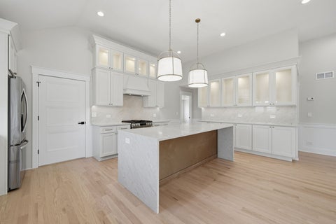 Tiny photo for 7715 Nagle Avenue, Burbank, IL 60459 (MLS # 12749616)