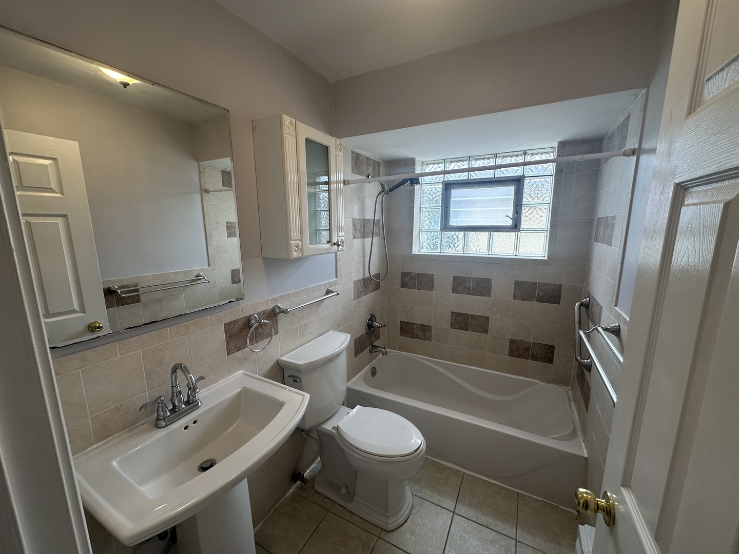 6801 W Montrose Avenue 2N