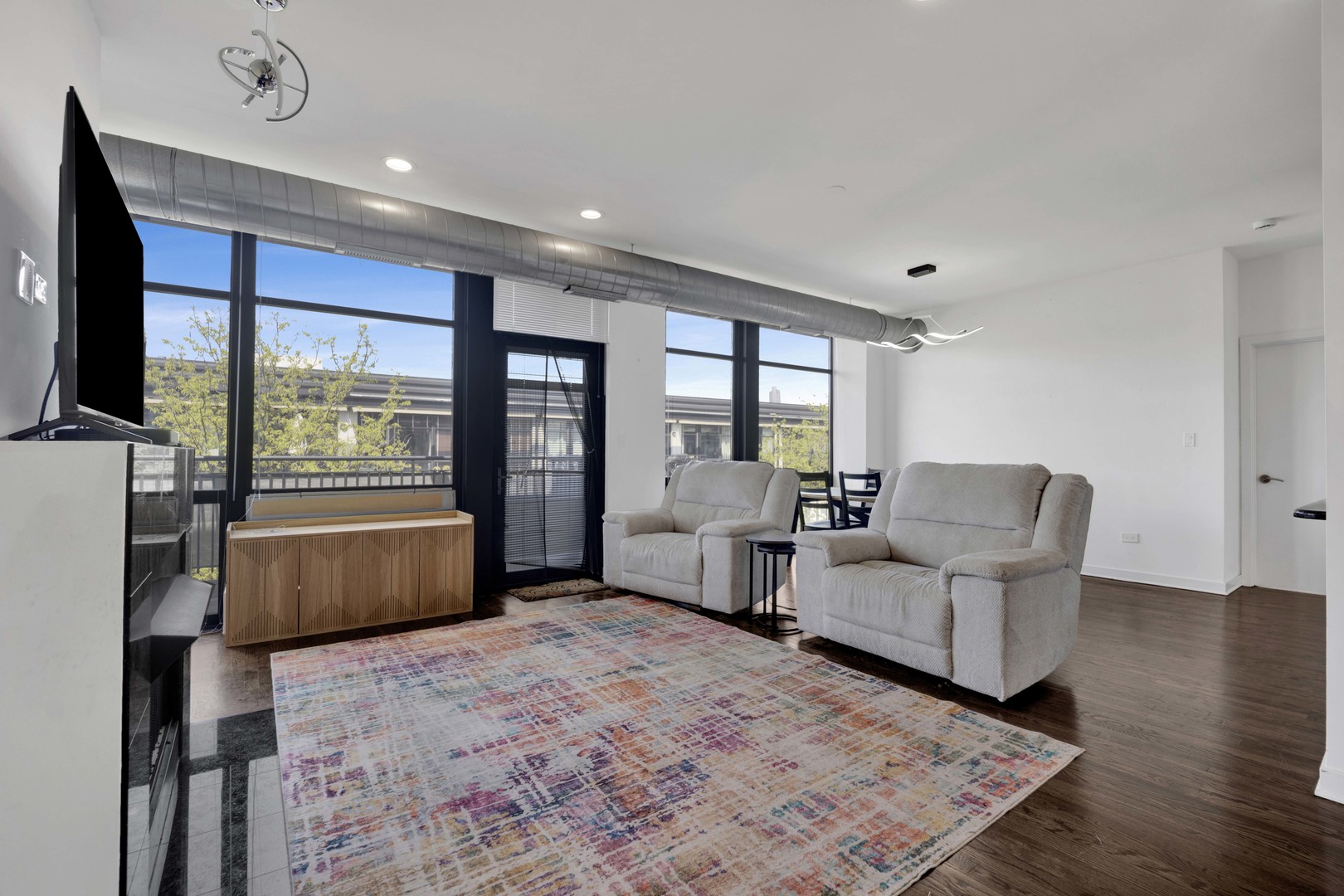 1150 W 15th Street 401