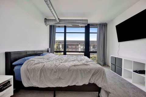 Tiny photo for 1150 W 15th Street #401, Chicago, IL 60608 (MLS # 12623762)