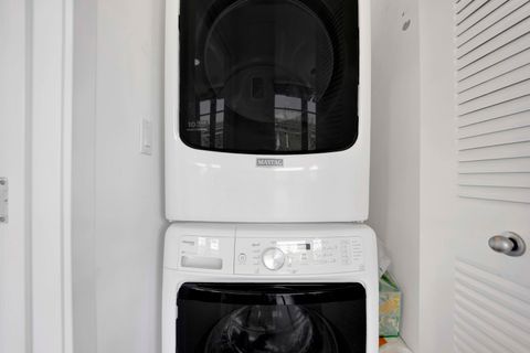 Tiny photo for 1150 W 15th Street #401, Chicago, IL 60608 (MLS # 12623762)