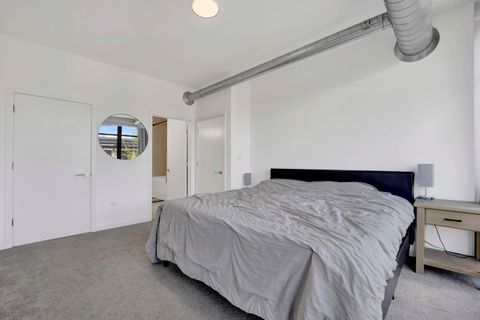 Tiny photo for 1150 W 15th Street #401, Chicago, IL 60608 (MLS # 12623762)