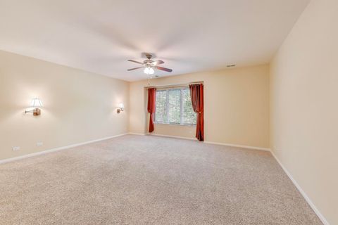 Tiny photo for 11 Beaconsfield Court, Lincolnshire, IL 60069 (MLS # 12506690)