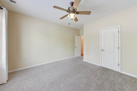 Tiny photo for 11 Beaconsfield Court, Lincolnshire, IL 60069 (MLS # 12506690)