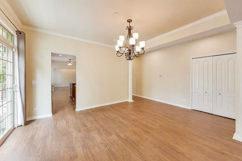 Tiny photo for 11 Beaconsfield Court, Lincolnshire, IL 60069 (MLS # 12506690)