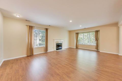 Tiny photo for 11 Beaconsfield Court, Lincolnshire, IL 60069 (MLS # 12506690)