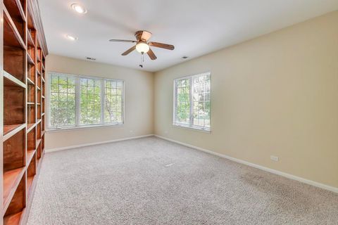 Tiny photo for 11 Beaconsfield Court, Lincolnshire, IL 60069 (MLS # 12506690)