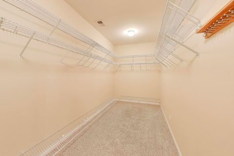 Tiny photo for 11 Beaconsfield Court, Lincolnshire, IL 60069 (MLS # 12506690)