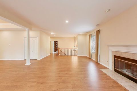 Tiny photo for 11 Beaconsfield Court, Lincolnshire, IL 60069 (MLS # 12506690)