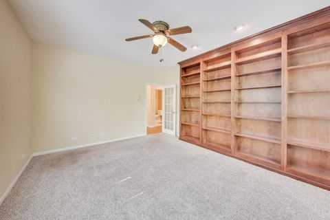 Tiny photo for 11 Beaconsfield Court, Lincolnshire, IL 60069 (MLS # 12506690)