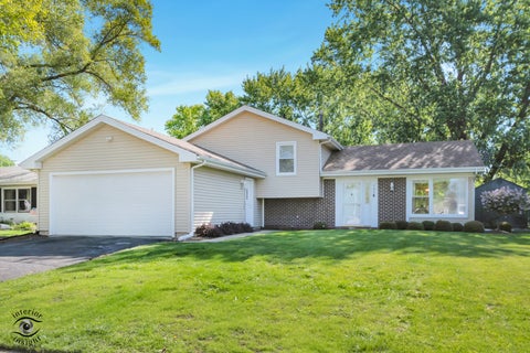 Photo of 193 Grant Drive, Bolingbrook, IL 60440 (MLS # 12644855)