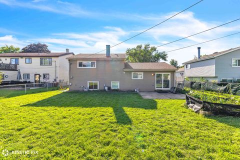 Tiny photo for 439 N Fairfield Avenue, Lombard, IL 60148 (MLS # 12453004)