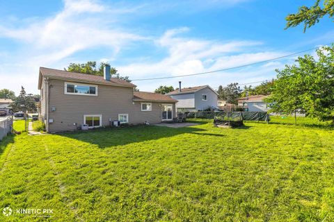 Tiny photo for 439 N Fairfield Avenue, Lombard, IL 60148 (MLS # 12453004)