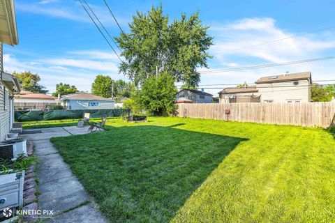 Tiny photo for 439 N Fairfield Avenue, Lombard, IL 60148 (MLS # 12453004)
