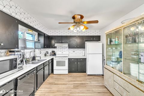 Tiny photo for 439 N Fairfield Avenue, Lombard, IL 60148 (MLS # 12453004)