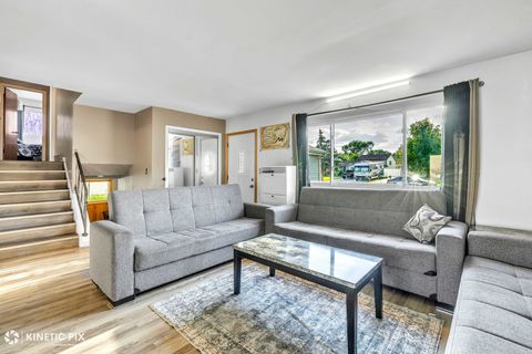 Tiny photo for 439 N Fairfield Avenue, Lombard, IL 60148 (MLS # 12453004)