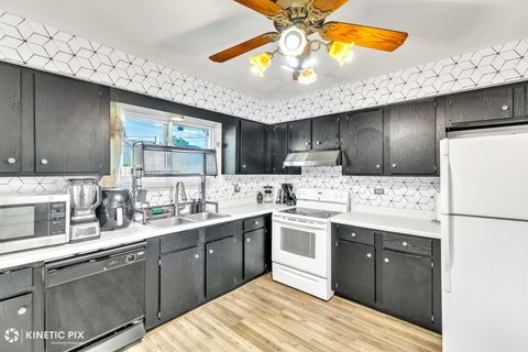 Tiny photo for 439 N Fairfield Avenue, Lombard, IL 60148 (MLS # 12453004)