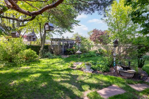 A home in Mount Prospect