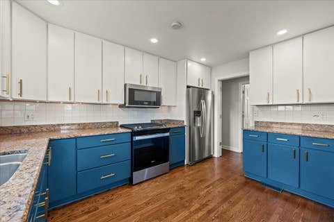 Tiny photo for 913 Cambridge Lane, Wilmette, IL 60091 (MLS # 12698335)