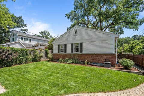 Tiny photo for 913 Cambridge Lane, Wilmette, IL 60091 (MLS # 12698335)