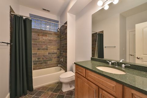 Tiny photo for 1424 W Barry Avenue, Chicago, IL 60657 (MLS # 12479645)