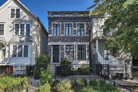 Photo of 1424 W Barry Avenue, Chicago, IL 60657 (MLS # 12479645)