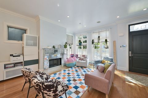 Tiny photo for 1424 W Barry Avenue, Chicago, IL 60657 (MLS # 12479645)