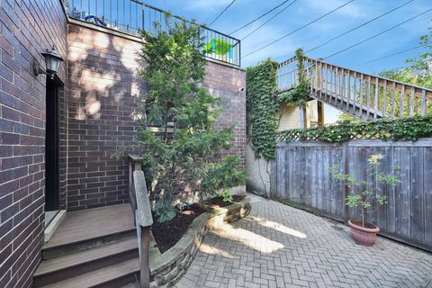 Tiny photo for 1424 W Barry Avenue, Chicago, IL 60657 (MLS # 12479645)