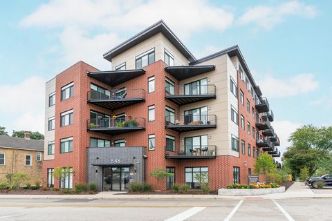 440 Green Bay Road 305 Highwood IL 60040