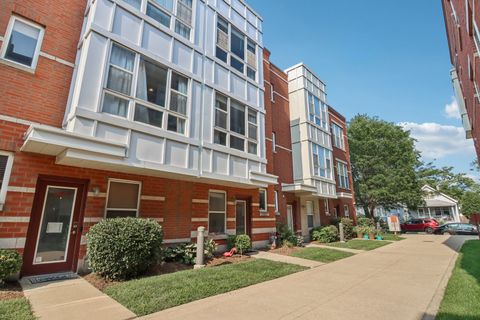 Photo of 3244 N Kilbourn Avenue #3, Chicago, IL 60641 (MLS # 12454589)