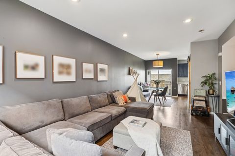 Tiny photo for 3244 N Kilbourn Avenue #3, Chicago, IL 60641 (MLS # 12454589)