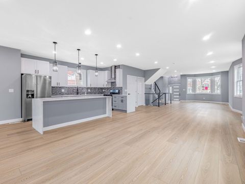 Tiny photo for 3548 Clinton Avenue, Berwyn, IL 60402 (MLS # 12647058)