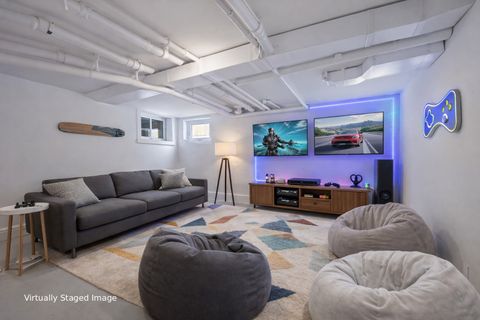 Tiny photo for 399 E Deerpath Road, Lake Forest, IL 60045 (MLS # 12547355)