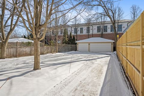 Tiny photo for 399 E Deerpath Road, Lake Forest, IL 60045 (MLS # 12547355)