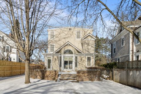 Tiny photo for 399 E Deerpath Road, Lake Forest, IL 60045 (MLS # 12547355)