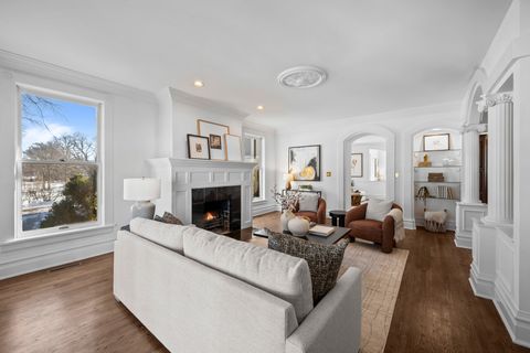 Tiny photo for 399 E Deerpath Road, Lake Forest, IL 60045 (MLS # 12547355)