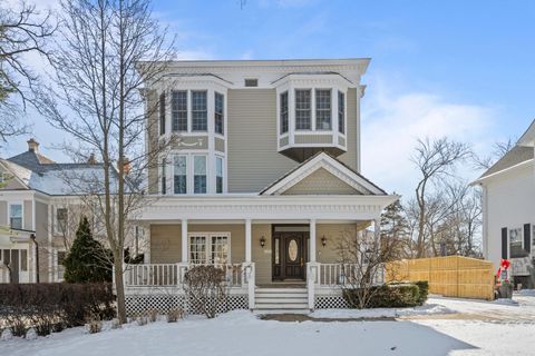 399 E Deerpath Road Lake Forest IL 60045