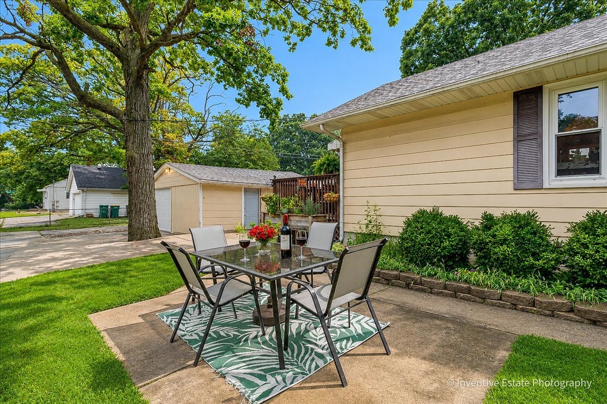 1051 Cottage Place