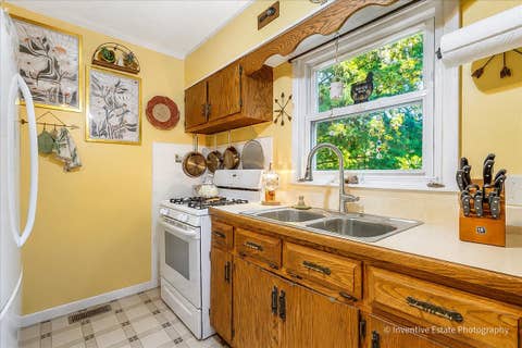 Tiny photo for 1051 Cottage Place, Joliet, IL 60436 (MLS # 12733505)