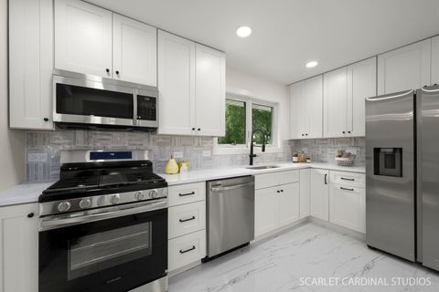Tiny photo for 102 N Erie Street, Wheaton, IL 60187 (MLS # 12649785)