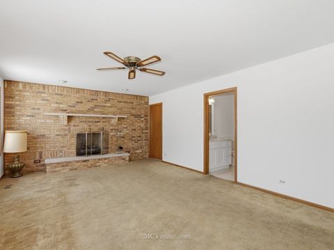 Tiny photo for 729 N 8th Avenue, Addison, IL 60101 (MLS # 12547875)