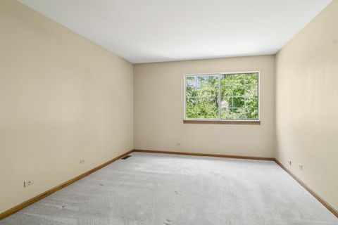Tiny photo for 128 Woodstone Drive, Buffalo Grove, IL 60089 (MLS # 12500751)