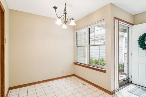 Tiny photo for 128 Woodstone Drive, Buffalo Grove, IL 60089 (MLS # 12500751)