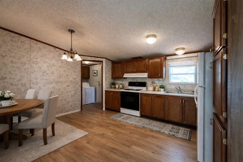 Tiny photo for 1008 Bloomington Street, Dewitt, IL 61735 (MLS # 12377338)