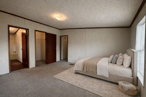 Tiny photo for 1008 Bloomington Street, Dewitt, IL 61735 (MLS # 12377338)